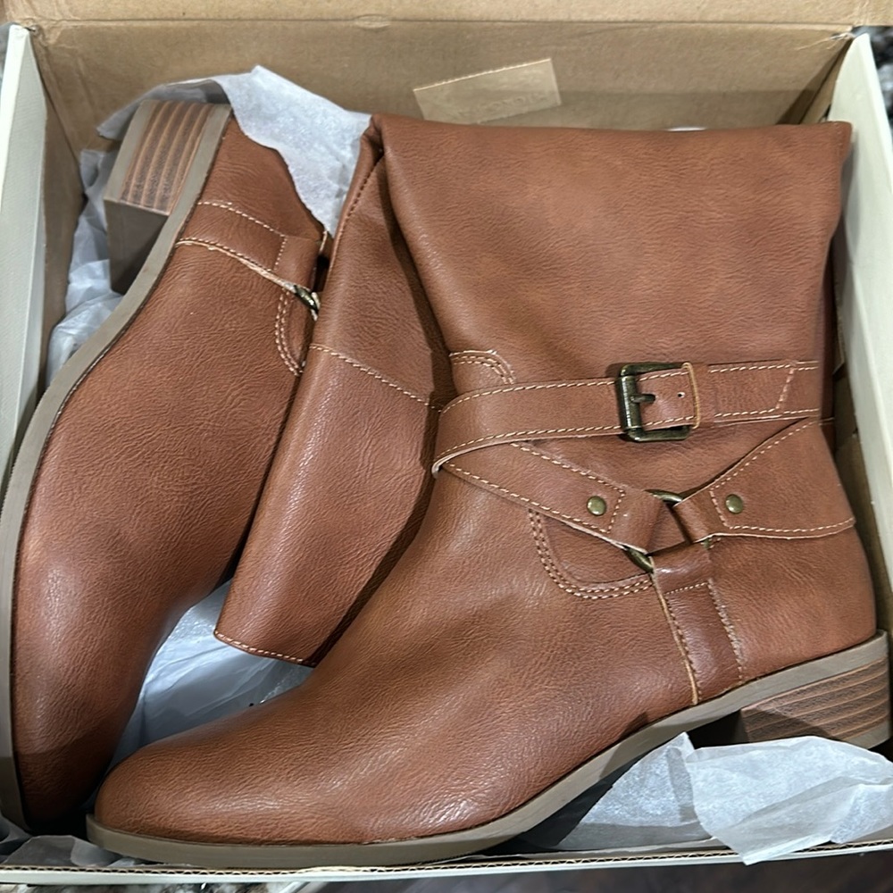 A.n.a. New Torrence Brown Boots